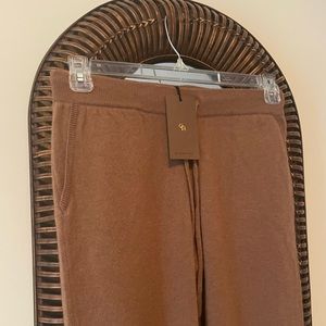 Gentle Herd Mid Rise 100% Cashmere Joggers - Brown M